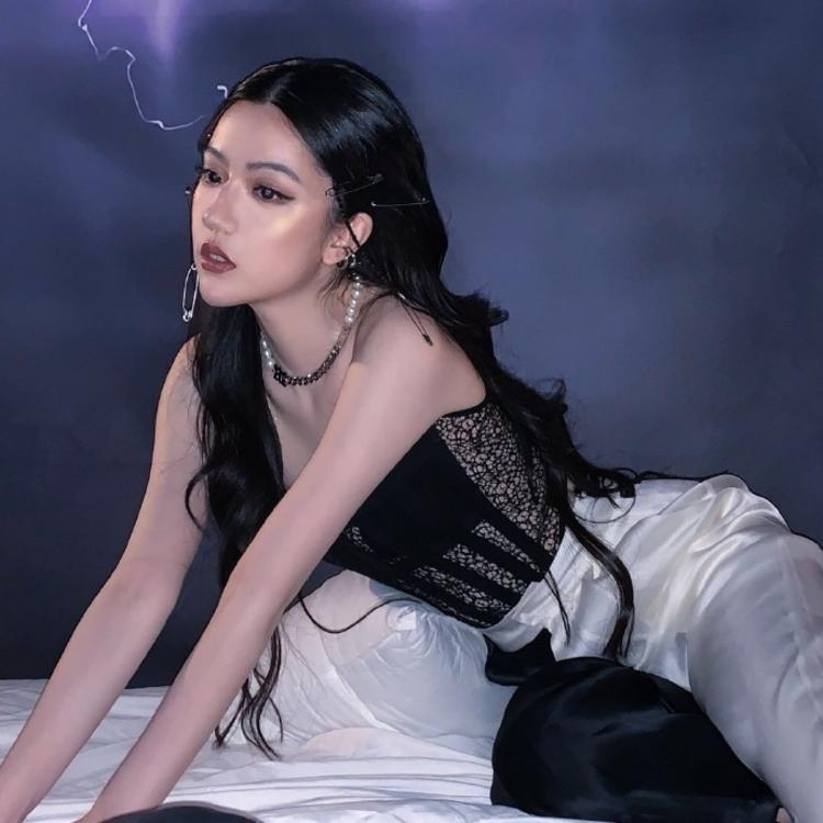 濑田宗次郎（身份：十刃最强、“天剑”、微笑的修罗） - 音乐MV高清在线观看 - 小程序视频